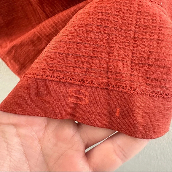 Lululemon Metal Vent Tech Short Sleeve - Picture 7 of 8